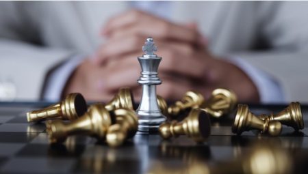 Borsa Strateji:  Piyasalar faiz indirim sürecini ne zaman fiyatlayabilir?
