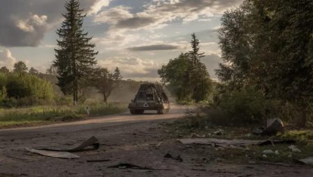 Ukrayna-Rusya savaşında yeni tansiyon: Putin Ukrayna’nın saldırısıyla uğraşırken Ruslar Kursk’tan tahliye edildi